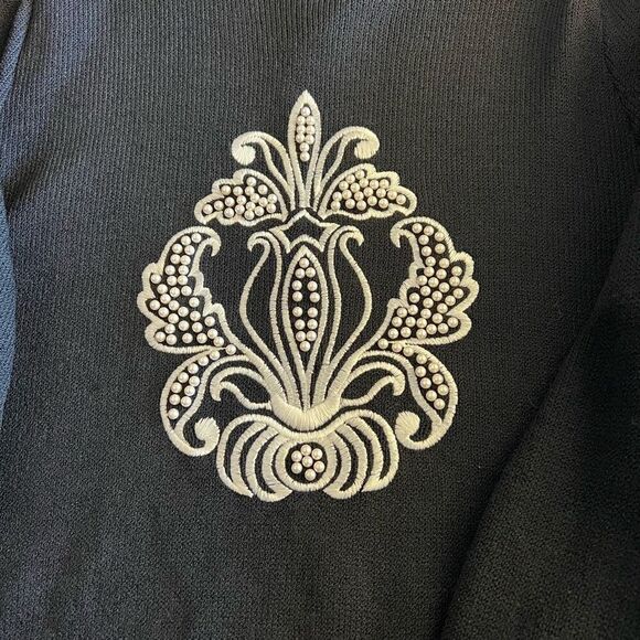 St. John Sportswear Black Mock Neck Sweater Pearl Beading Fleur de Lis size m - Picture 3 of 7